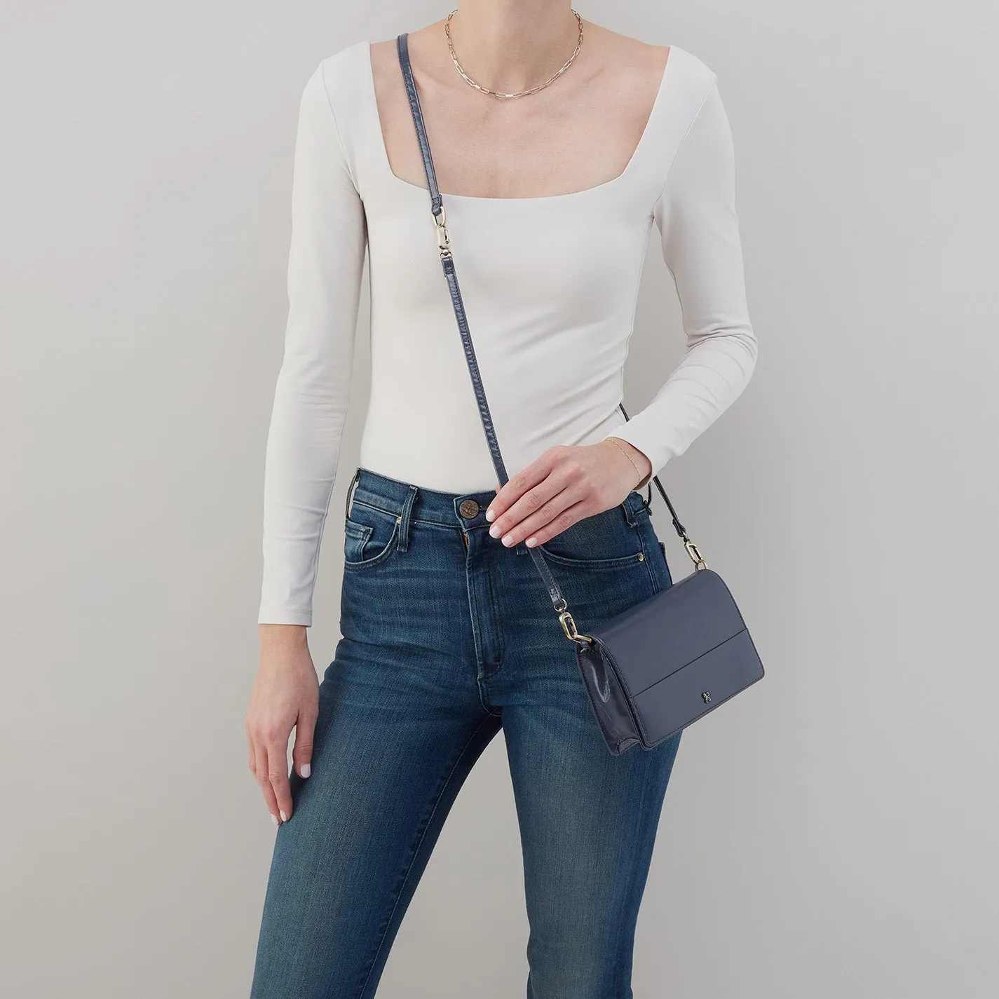 Jill Crossbody In Polished Leather - Blue Stone