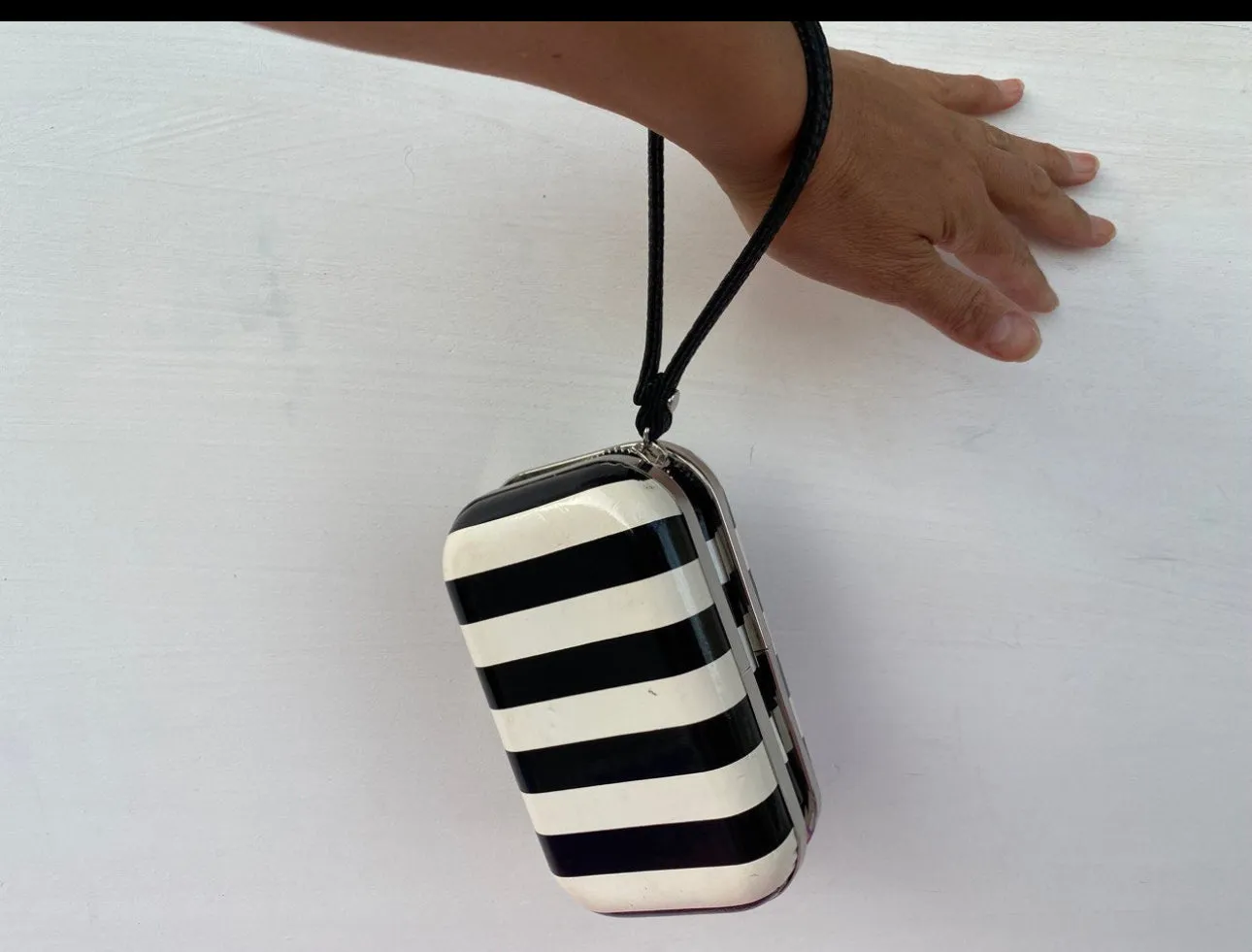 Max&Co Vintage Wrist Wallet 2000s. Striped Vegan Clutch, Zip Pouch.