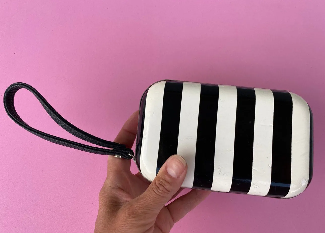 Max&Co Vintage Wrist Wallet 2000s. Striped Vegan Clutch, Zip Pouch.