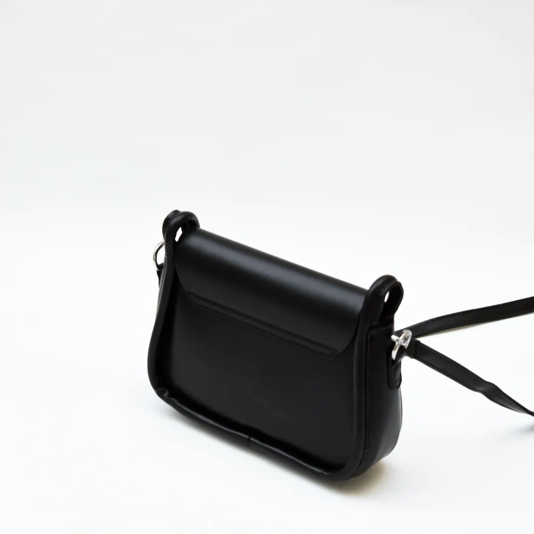 Modern Elegance Crossbody Bag Black