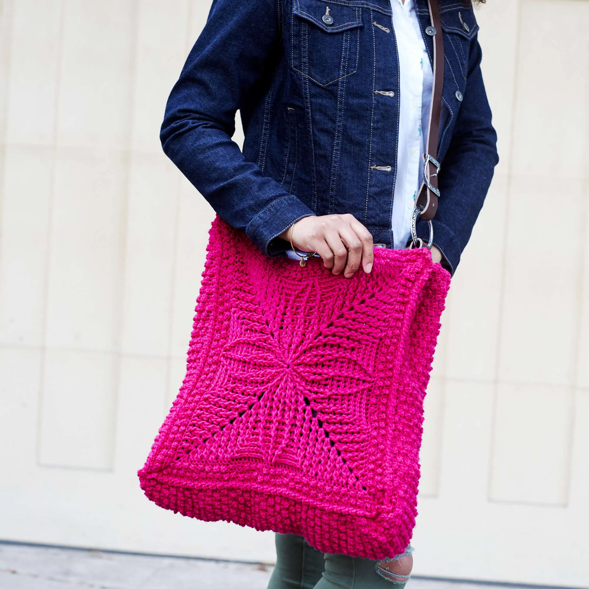 Red Heart Crochet Chic Carry-all Bag